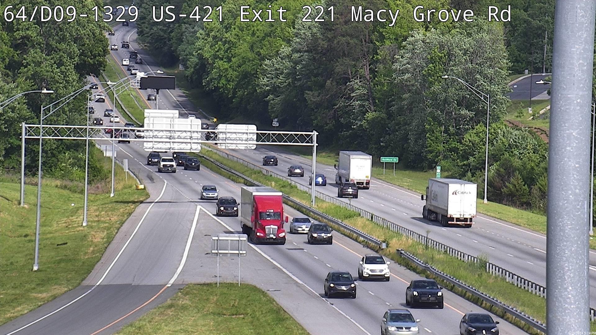 Traffic Cam I-40 Business at Macy Grove Rd - Mile Marker 17