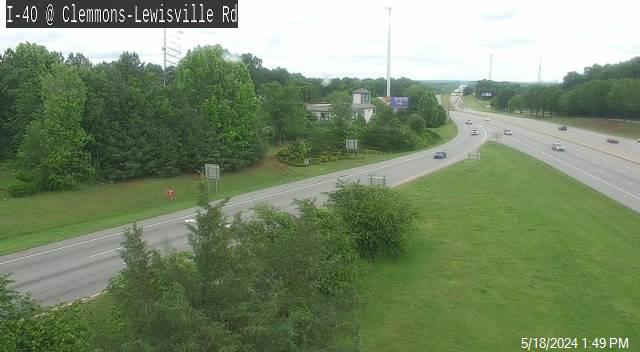 Traffic Cam I-40 @ Lewisville-Clemmons Rd - Mile Marker 184